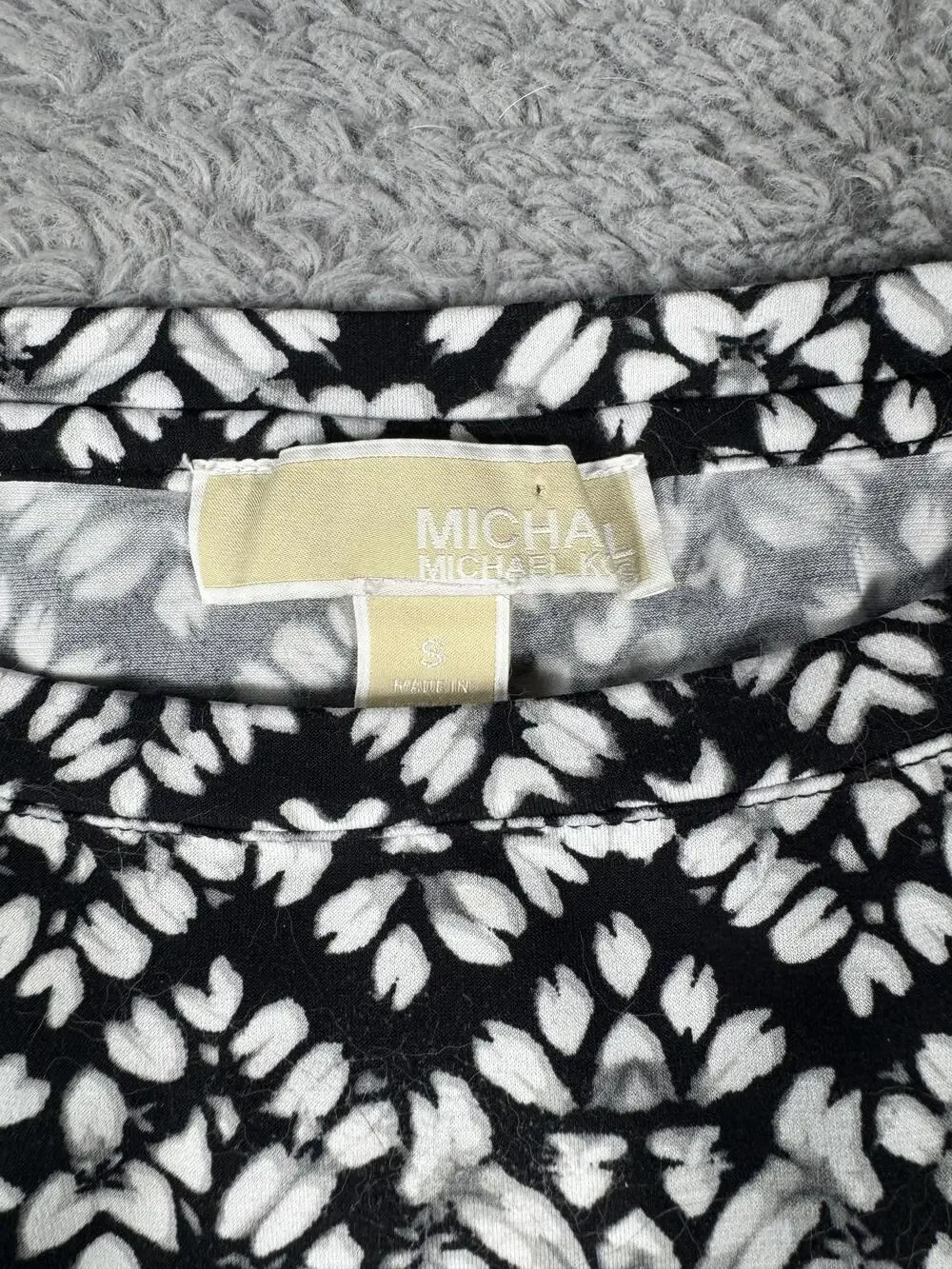 Michael Kors Tank Top Womens Small Black Floral Knit Sleeveless Pullover Casual
